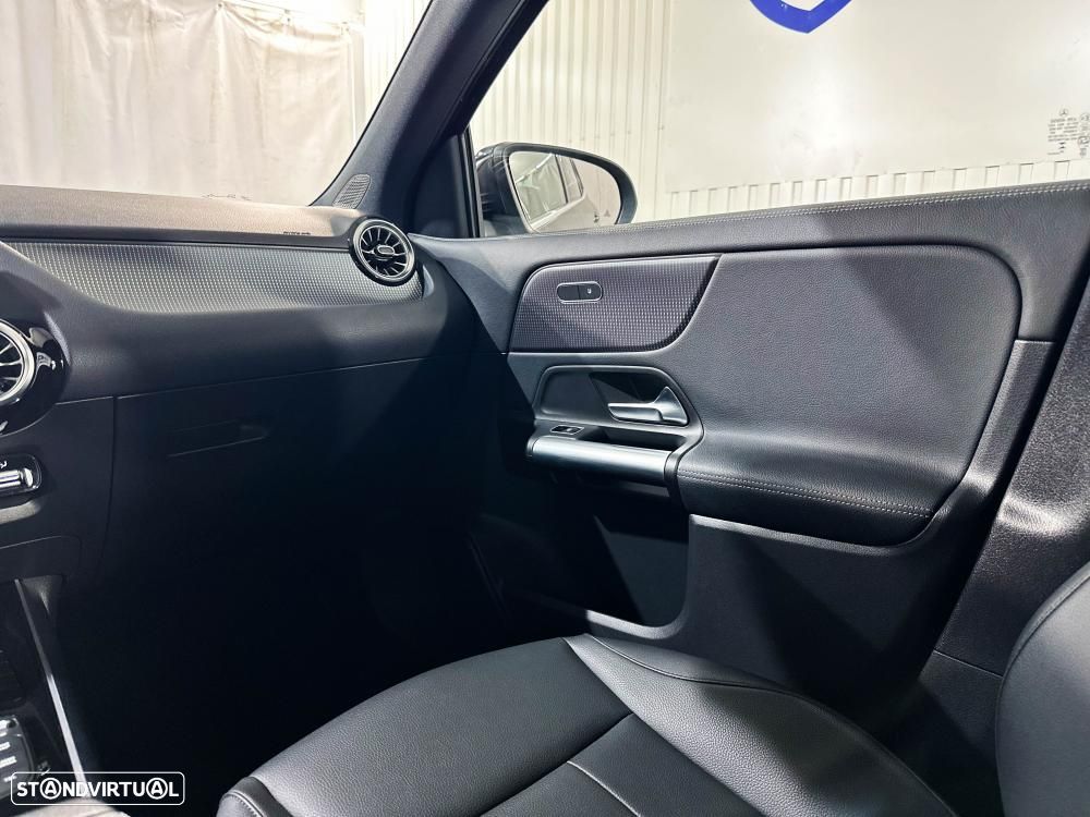 Mercedes-Benz EQA 300 4Matic Progressive - 31