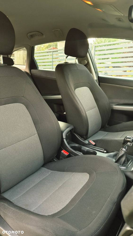 Kia Ceed - 21
