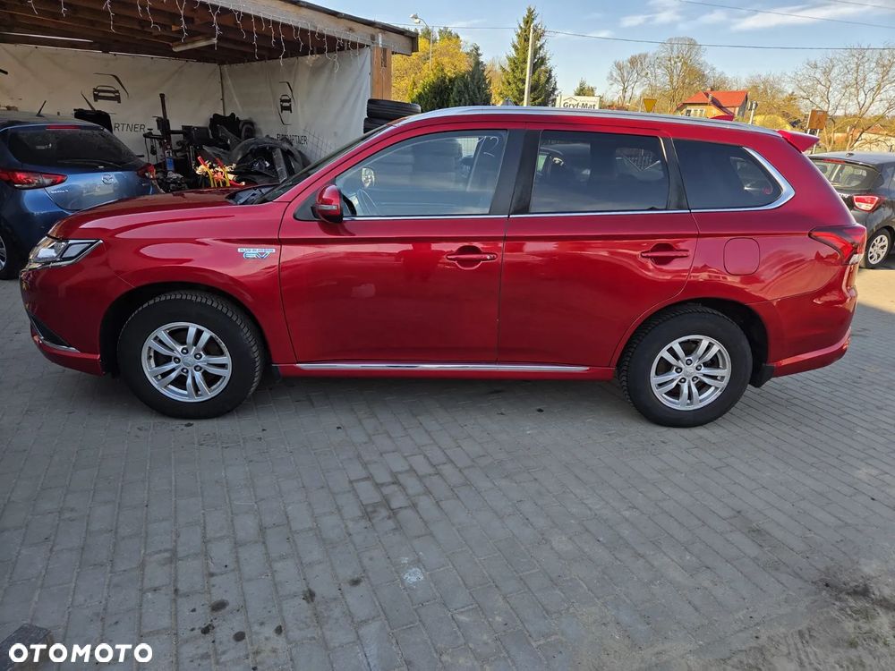 Mitsubishi Outlander - 8