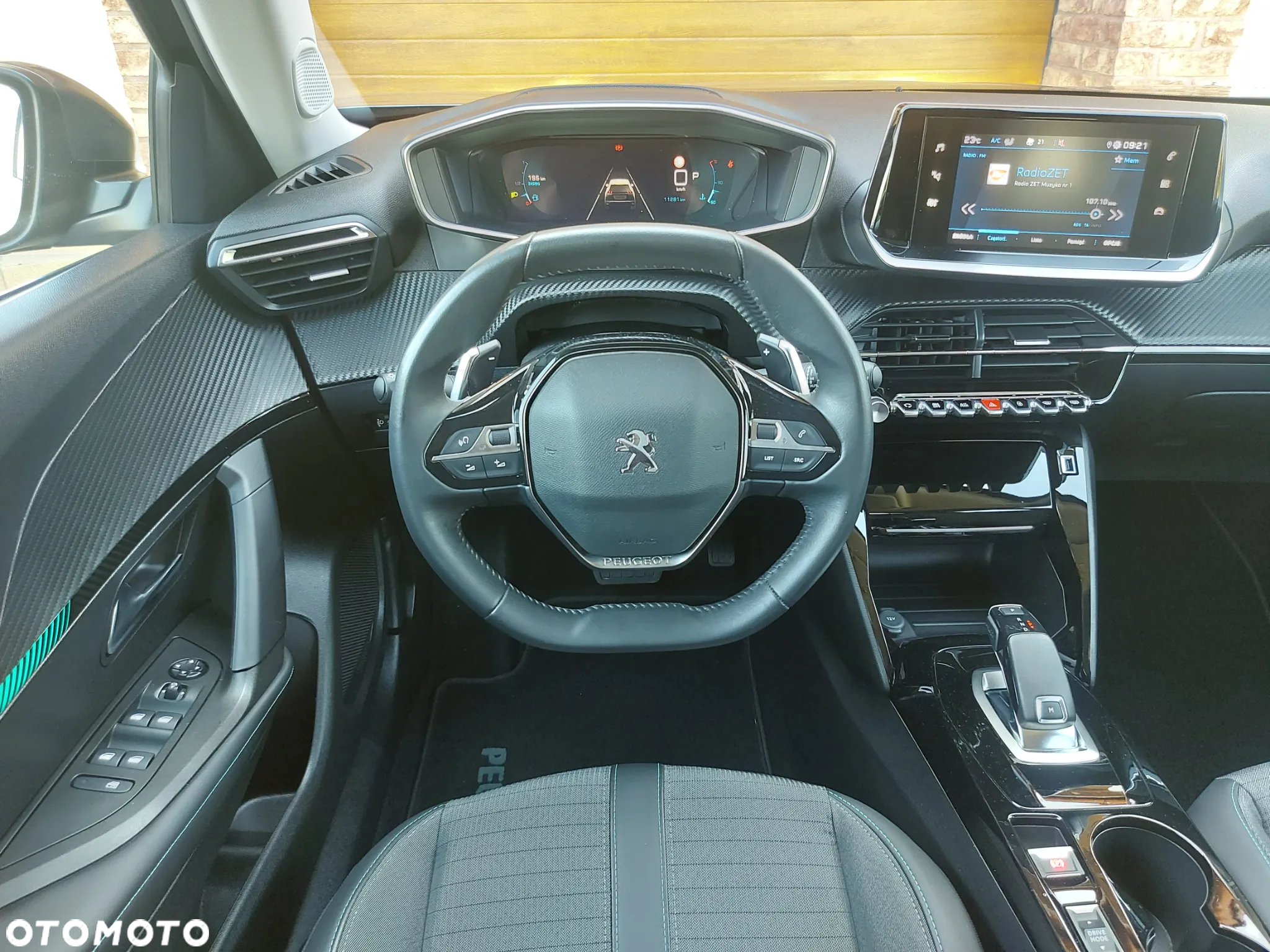 Peugeot 2008 1.2 PureTech Allure S&S EAT8 - 5