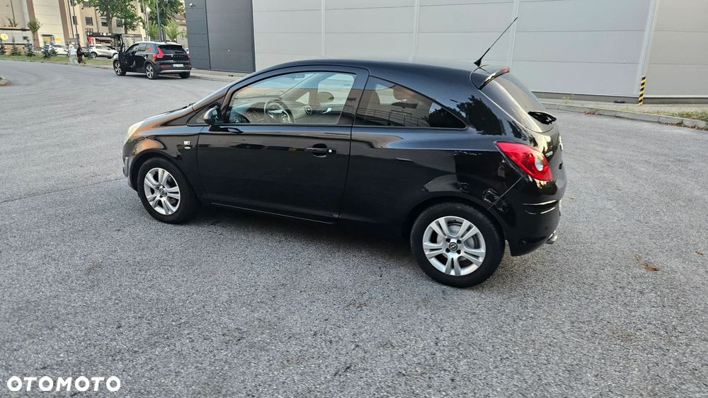 Opel Corsa 1.4 16V Satellite - 21