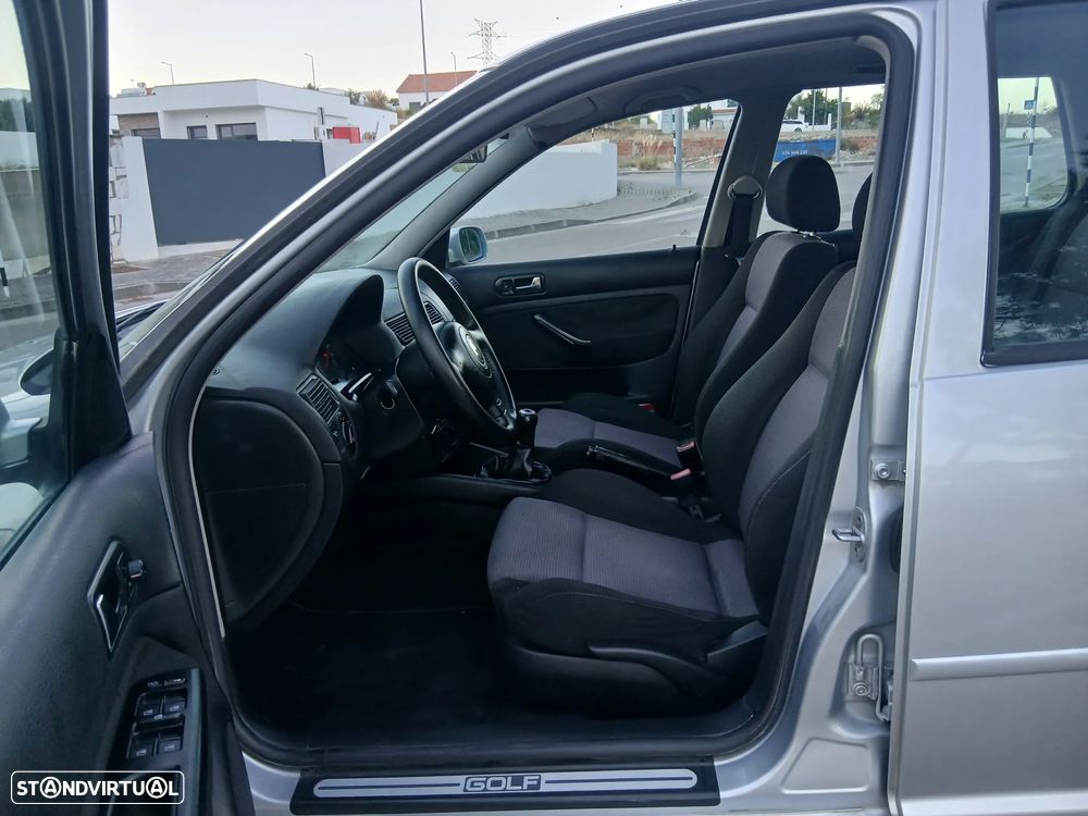 VW Golf 1.9 TDi 25 Anos - 6