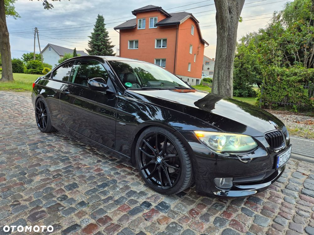 BMW Seria 3 320i - 3