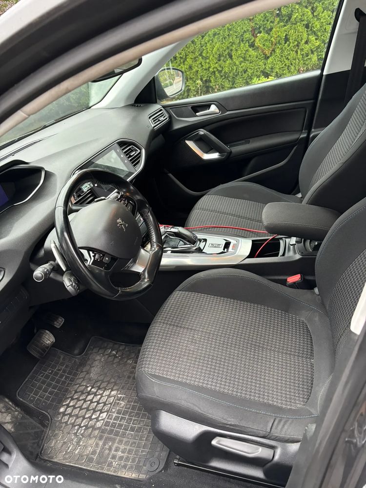 Peugeot 308 1.5 BlueHDi Business S&S EAT8 - 9