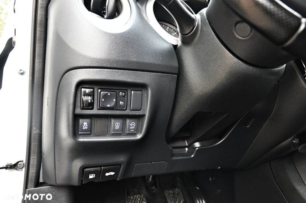 Nissan Juke 1.2 DIG-T N-Connecta EU6 - 36