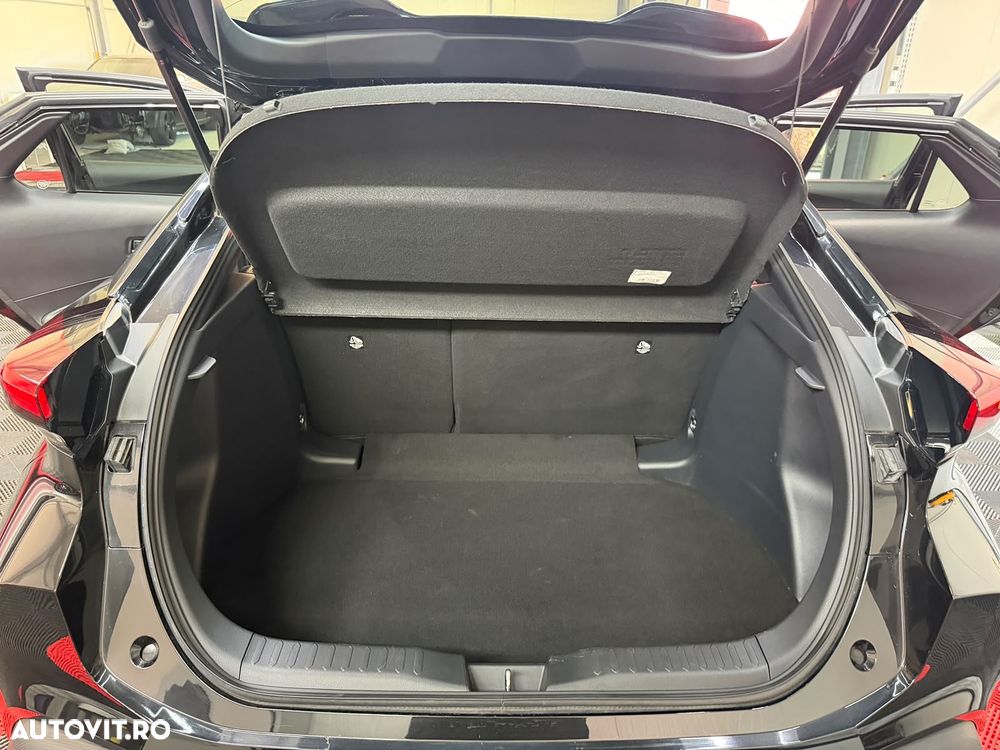 Toyota C-HR - 15