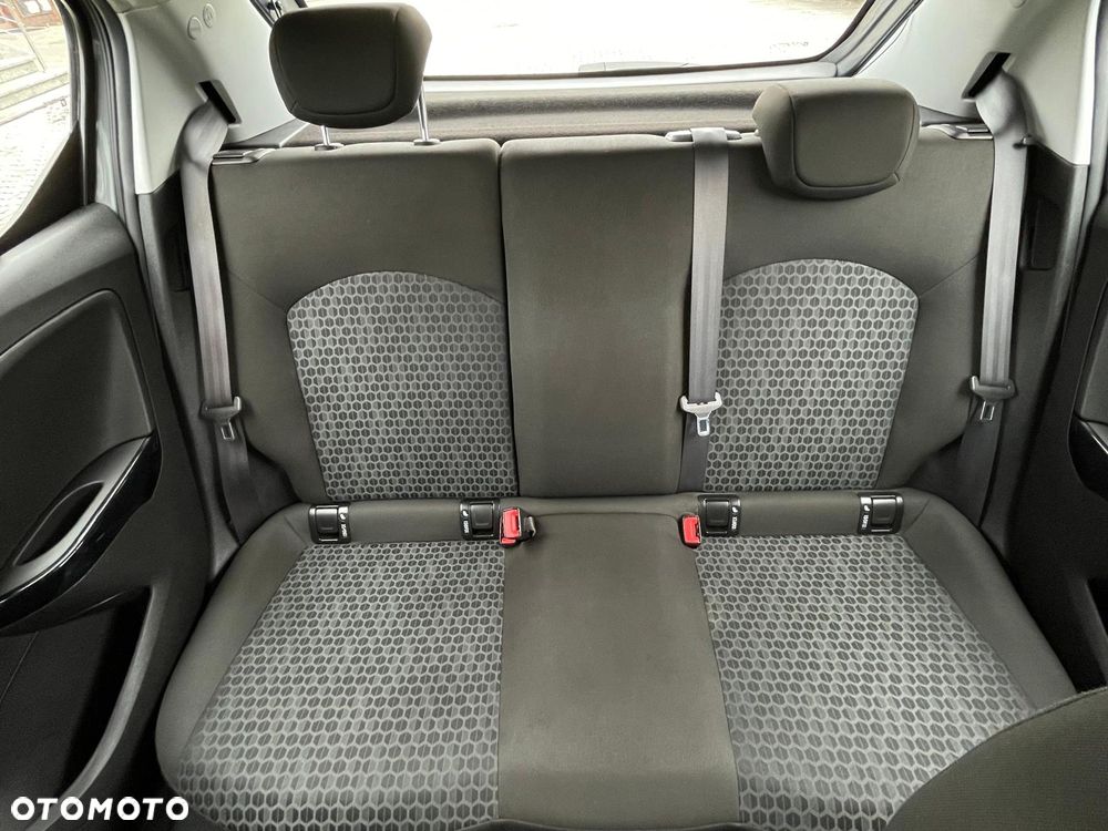 Opel Corsa 1.4 Automatik Edition - 10