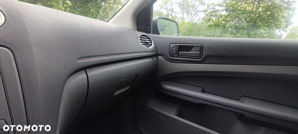 Ford Focus 1.6 Sport - 21