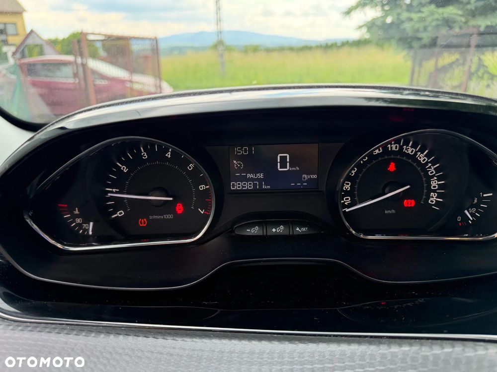 Peugeot 2008 82 VTI Acess - 21