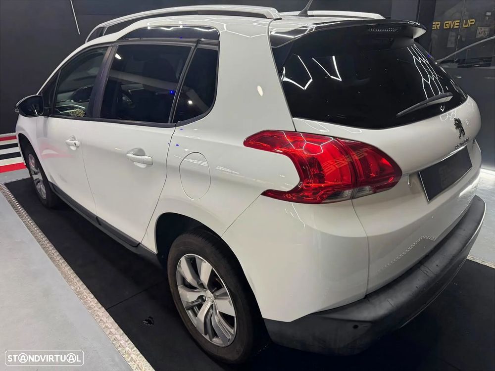 Peugeot 2008 1.2 PureTech Allure - 7