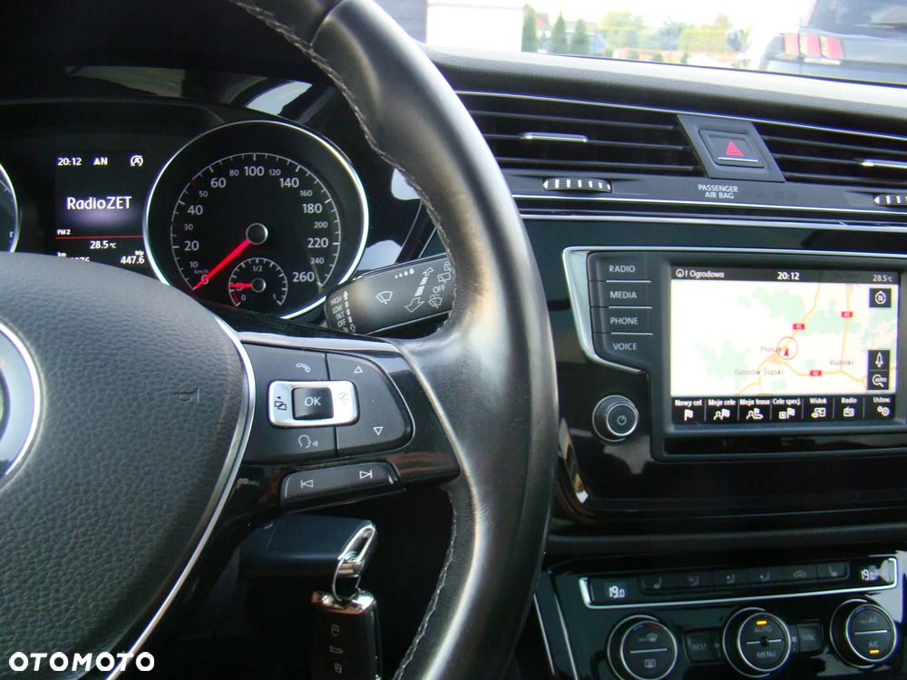 Volkswagen Touran 2.0 TDI SCR Highline - 27