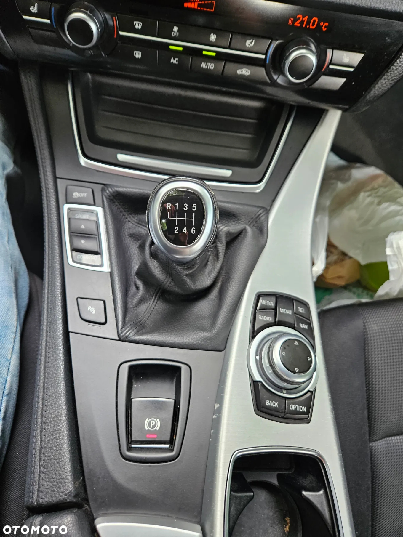 BMW Seria 5 528i Touring Luxury Line - 11
