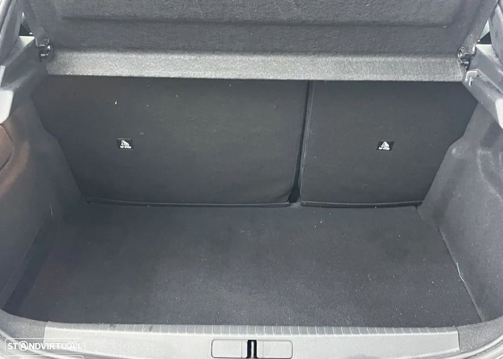Peugeot 208 1.2 PureTech Active Pack — fotografia 20
