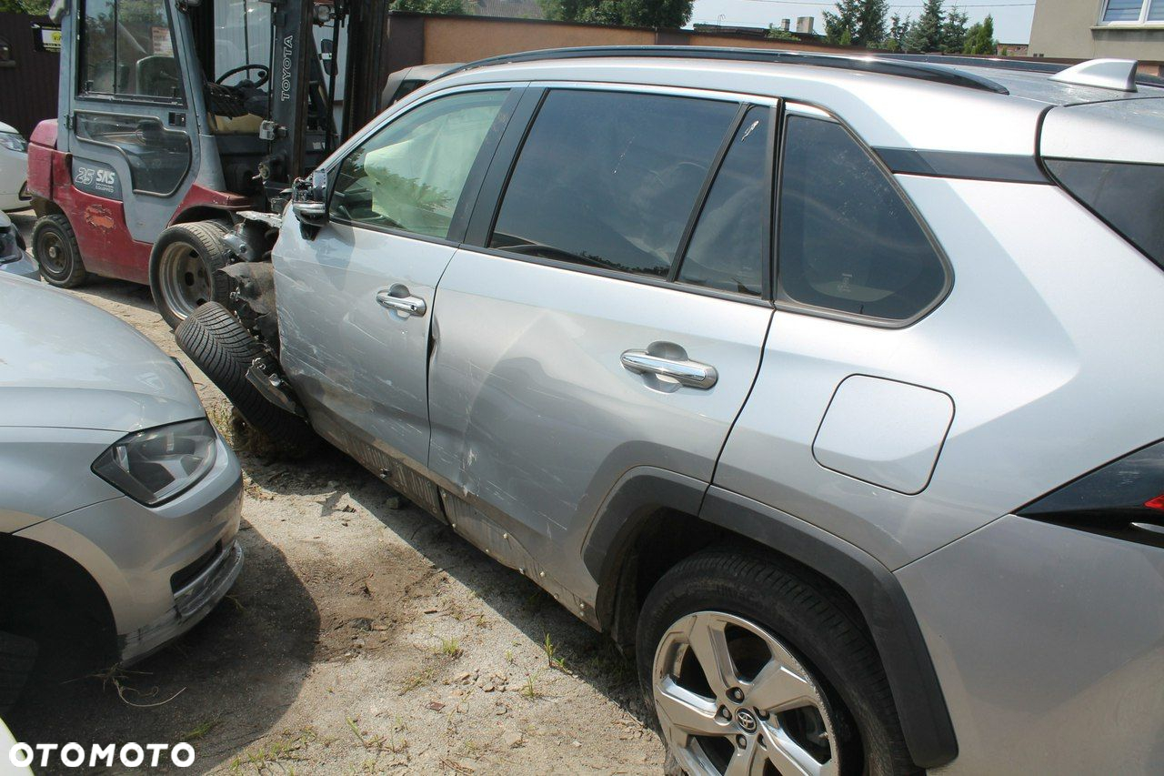 Toyota RAV4 - 5
