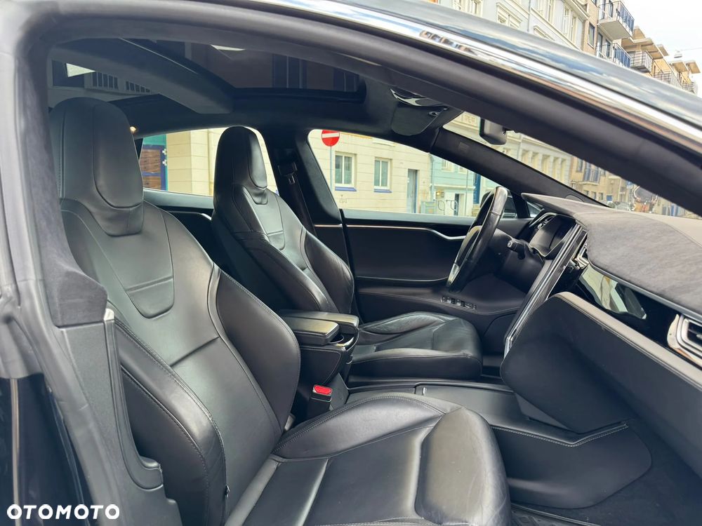 Tesla Model S Long Range Plus - 13