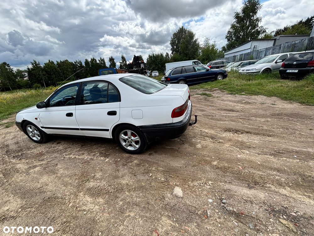 Toyota Carina 1.6 XLi - 6