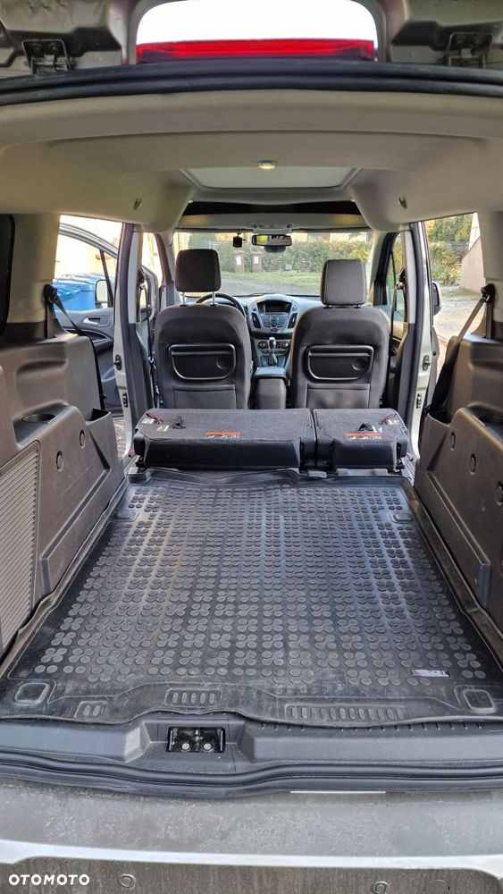 Ford Tourneo Connect Grand - 13