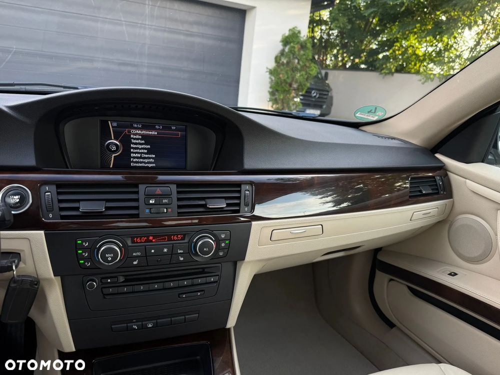 BMW Seria 3 325d Coupe Edition Exclusive - 23