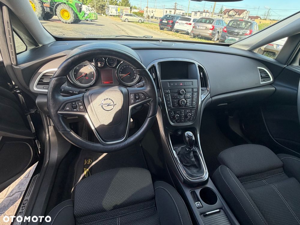 Opel Astra 2.0 CDTI Exklusiv - 13