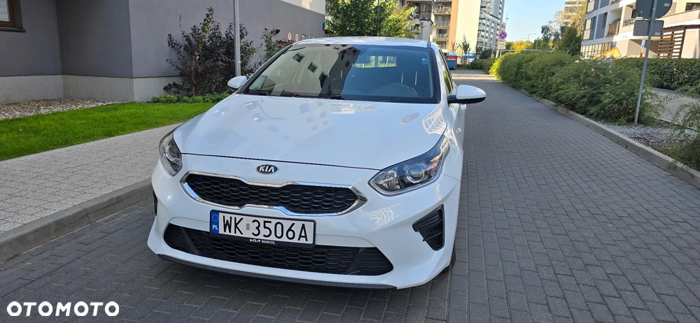 Kia Ceed - 4