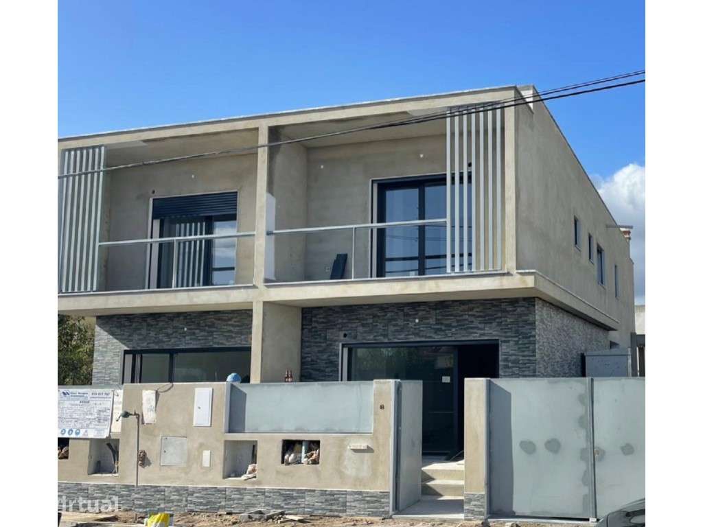 Casas, Moradia Geminada T3 em Fernão Ferro - Grande imagem: 2/16