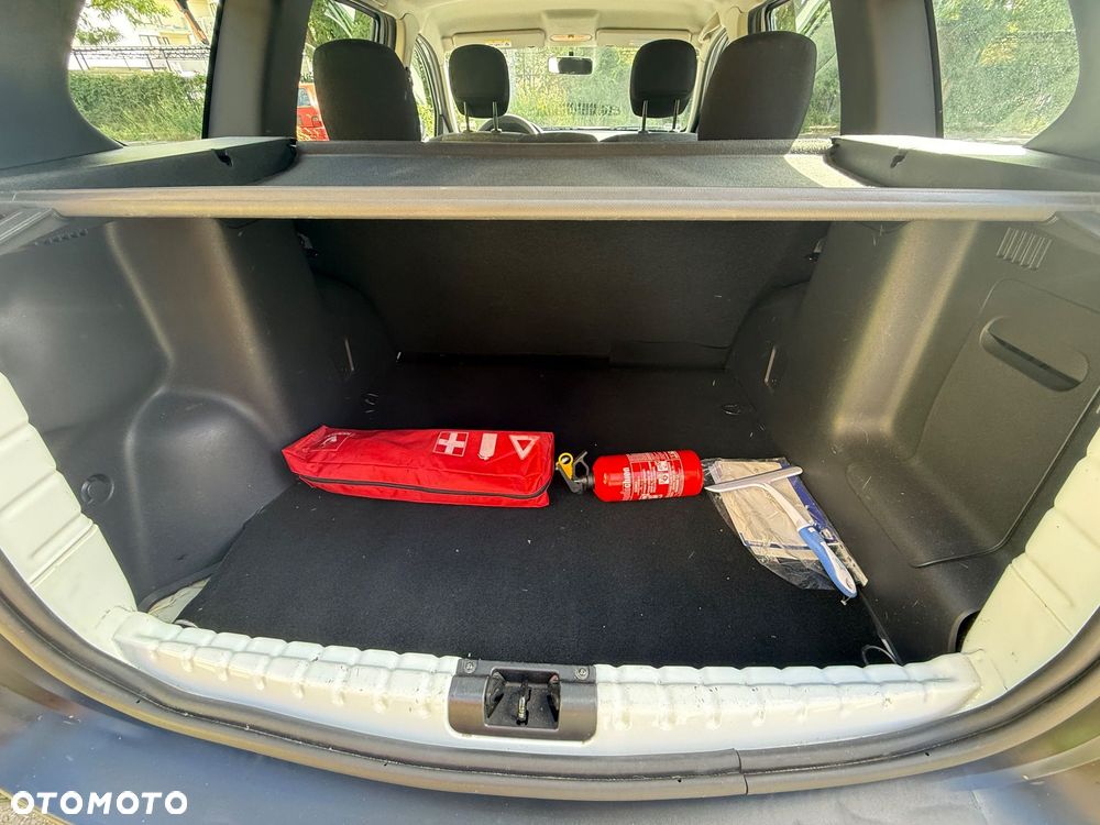 Dacia Duster 1.6 - 14