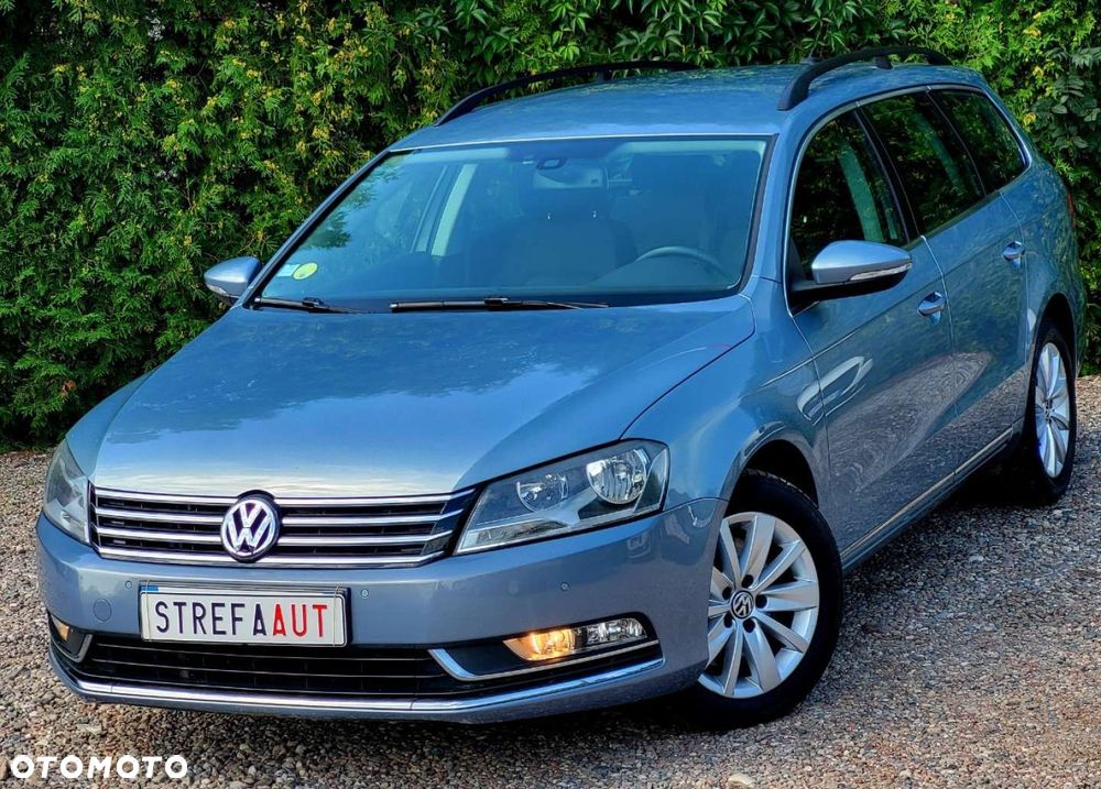Volkswagen Passat - 1