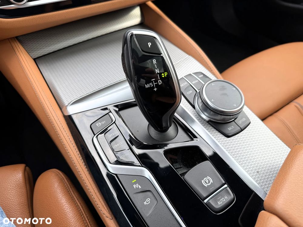 BMW Seria 5 540d xDrive M Sport sport - 17