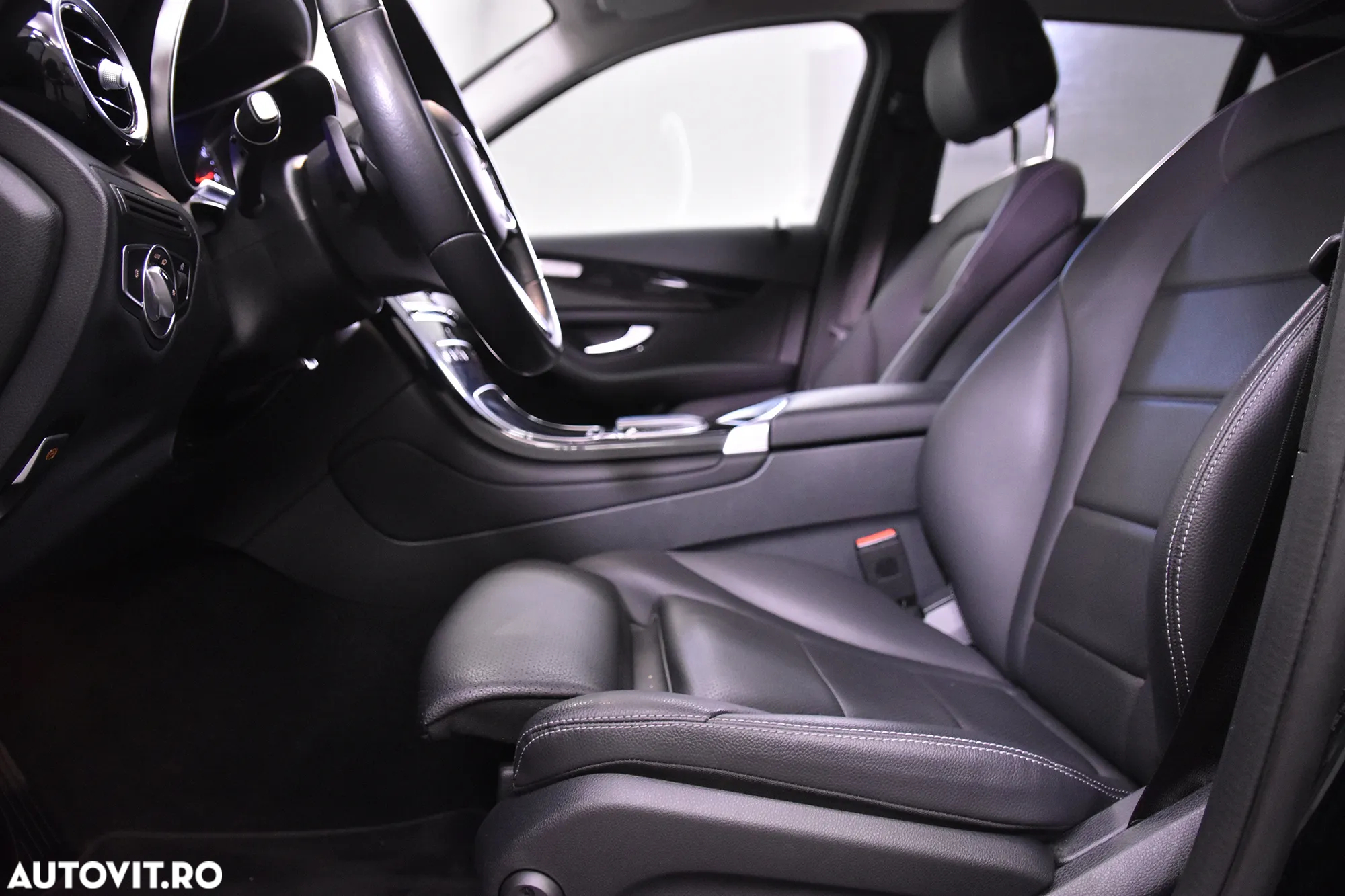 Mercedes-Benz GLC 220 d 4MATIC - 23