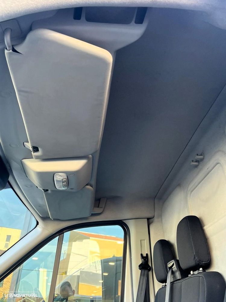 Ford Transit L2H2 2.0 TDCi Iva Dedutivel - 33