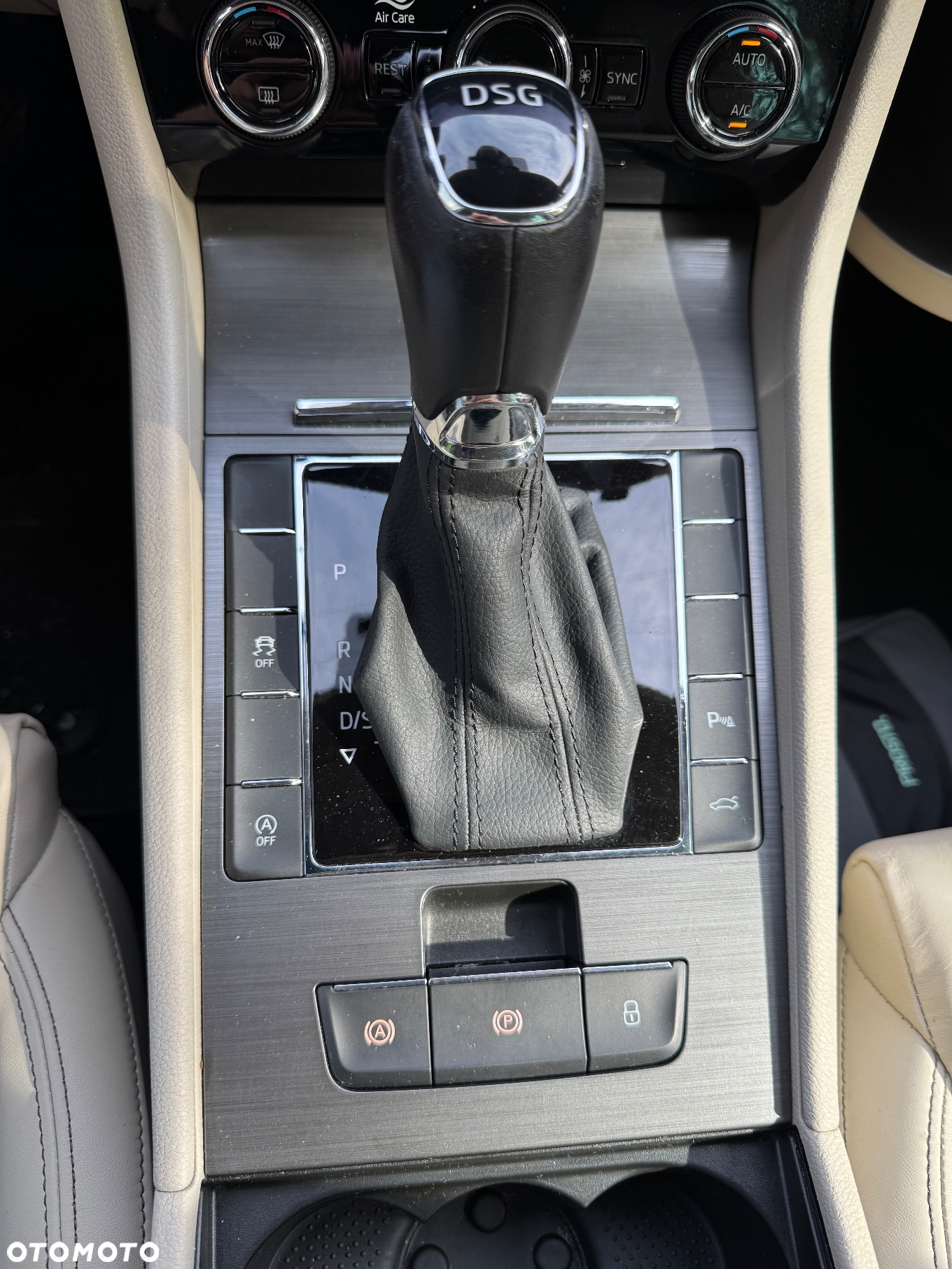 Skoda Superb 2.0 TDI SCR Style DSG - 24