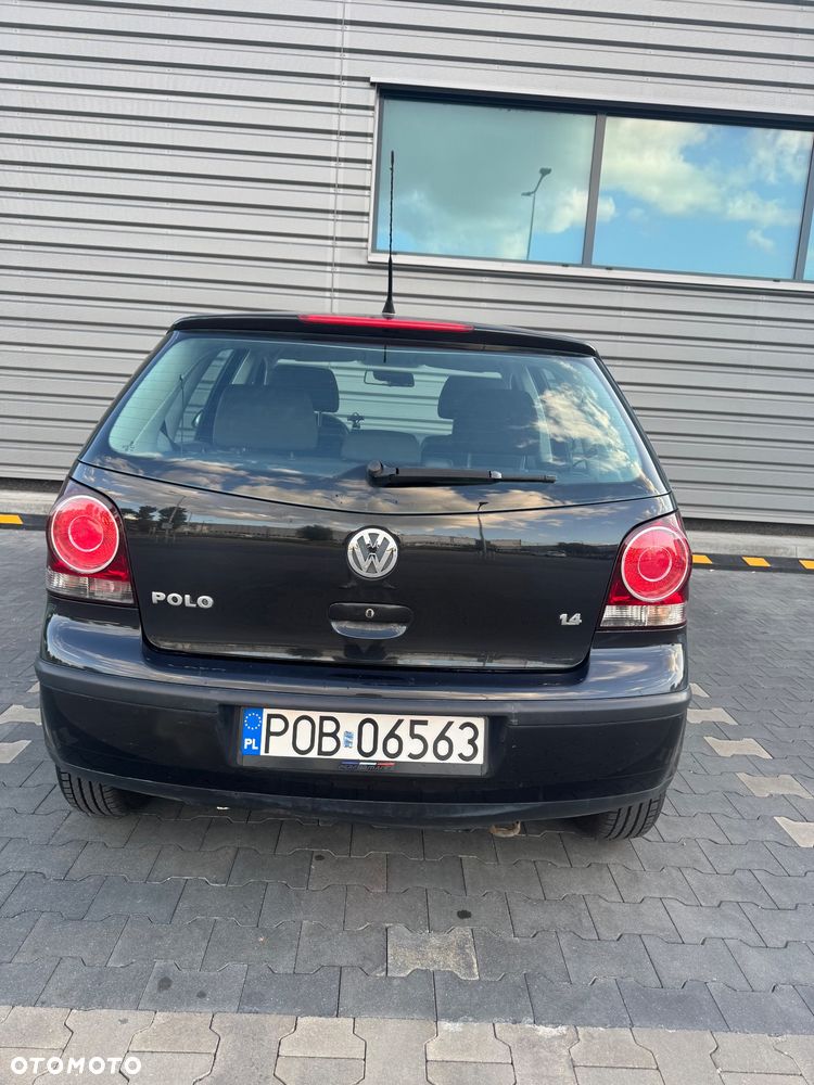 Volkswagen Polo 1.4 16V Sportline - 17