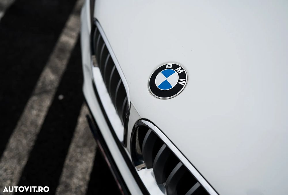 BMW X3 xDrive28i Aut. Advantage - 20