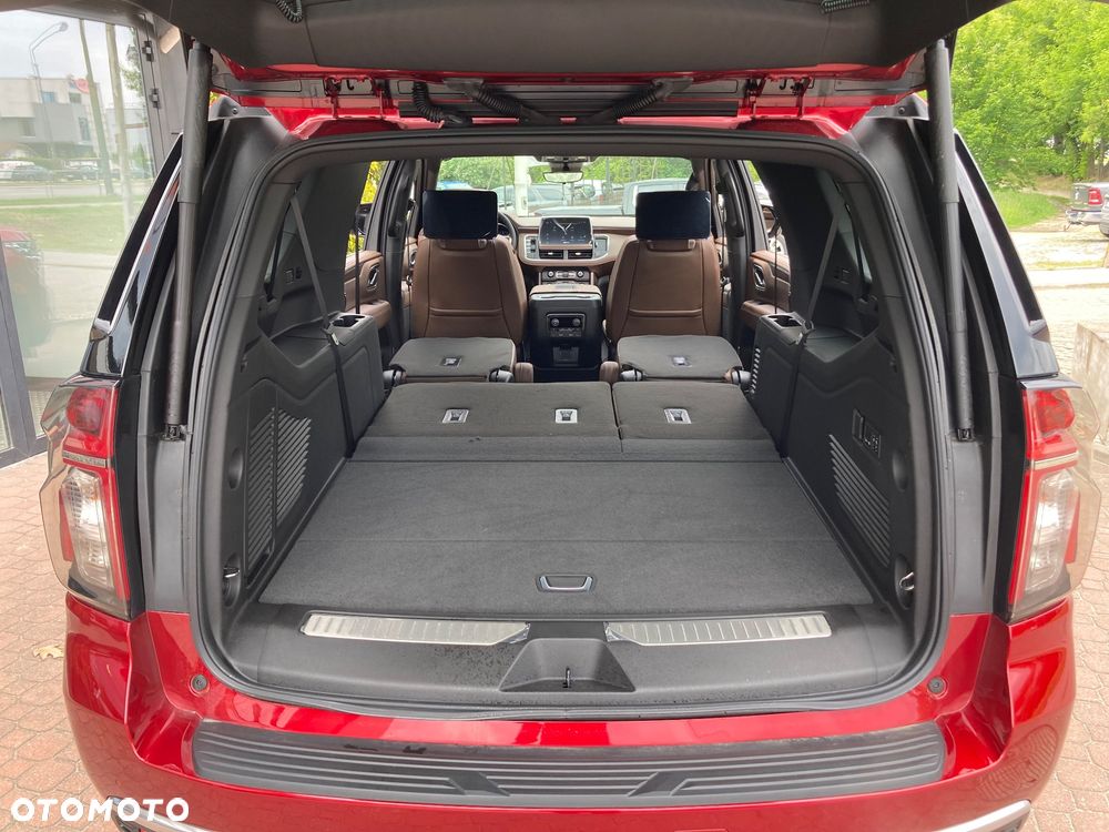 Chevrolet Suburban - 34