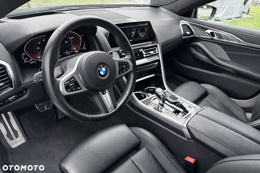 BMW Seria 8 - 8
