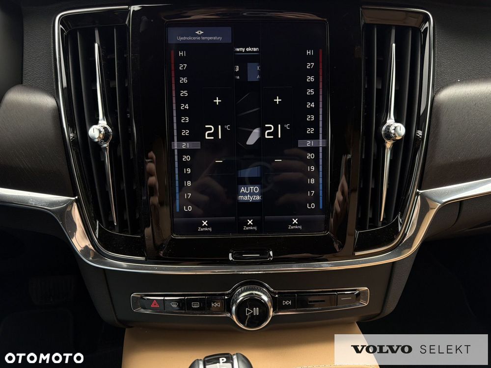 Volvo V90 Cross Country - 22