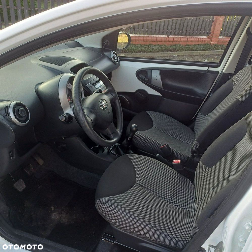 Toyota Aygo - 7
