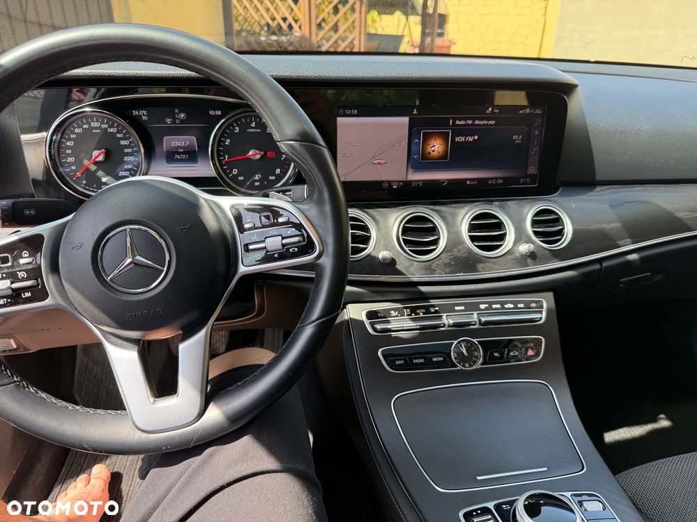 Mercedes-Benz Klasa E 200 4-Matic 9G-TRONIC - 13