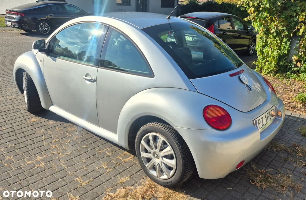 Volkswagen New Beetle 1999 photo 3