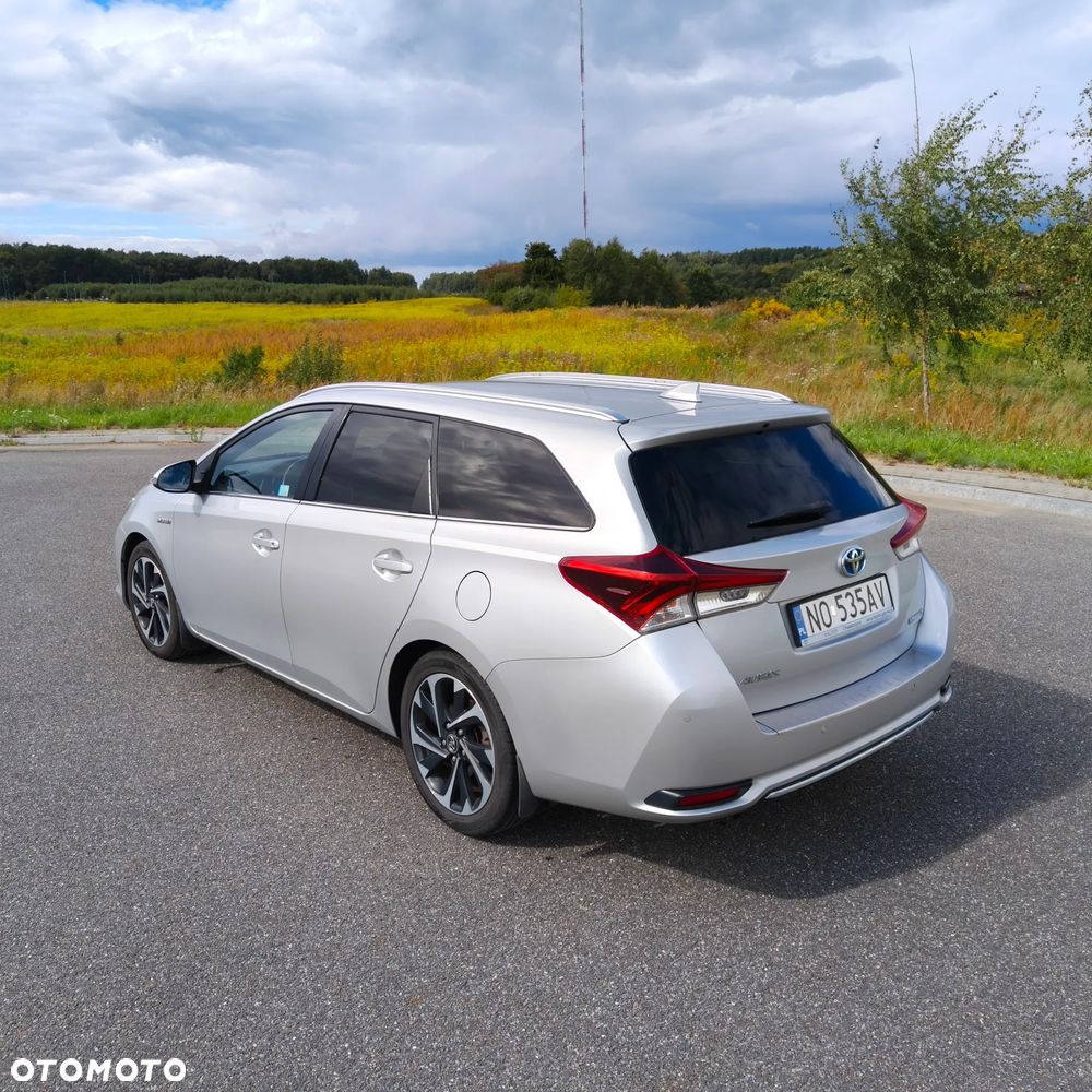 Toyota Auris Hybrid 135 Prestige - 4