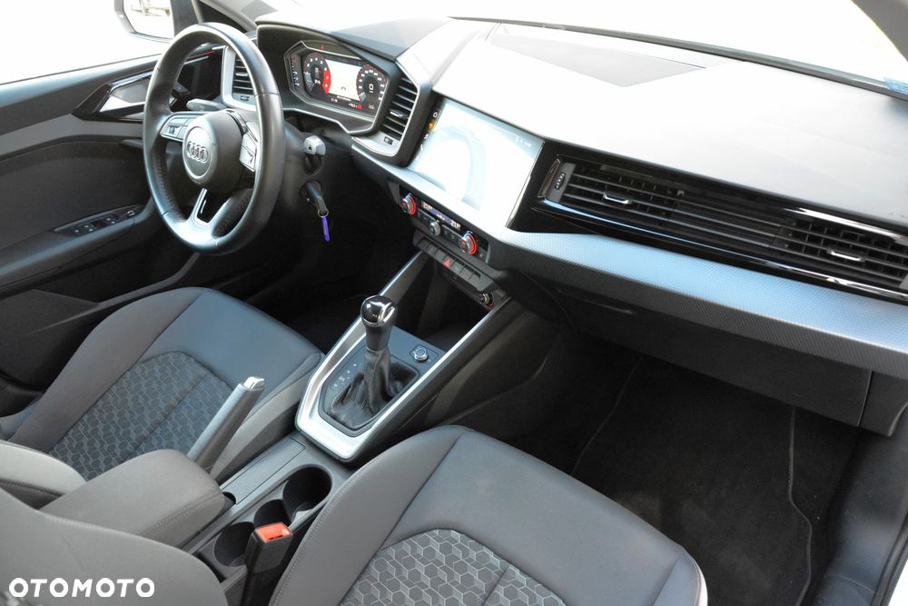 Audi A1 Sportback 35 TFSI S-Line S tronic - 16