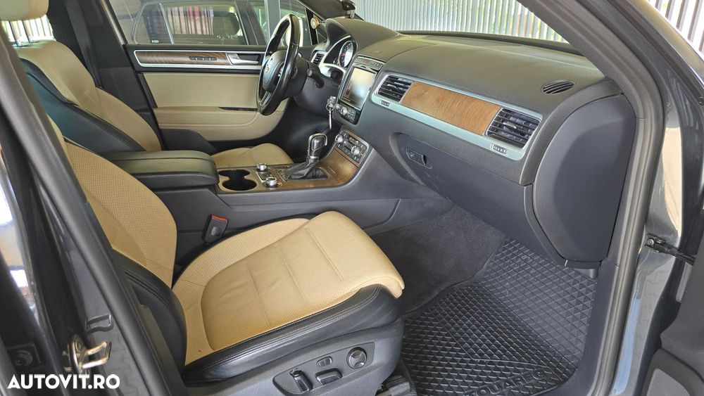 Volkswagen Touareg 3.0 V6 TDI BMT - 29