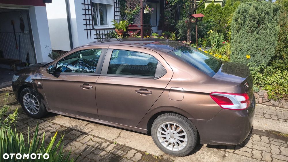 Peugeot 301 1.6 VTi Allure - 5
