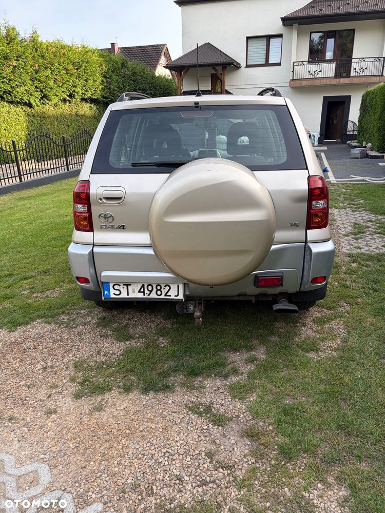Toyota RAV4 2.0 D-4D 4x4 - 4