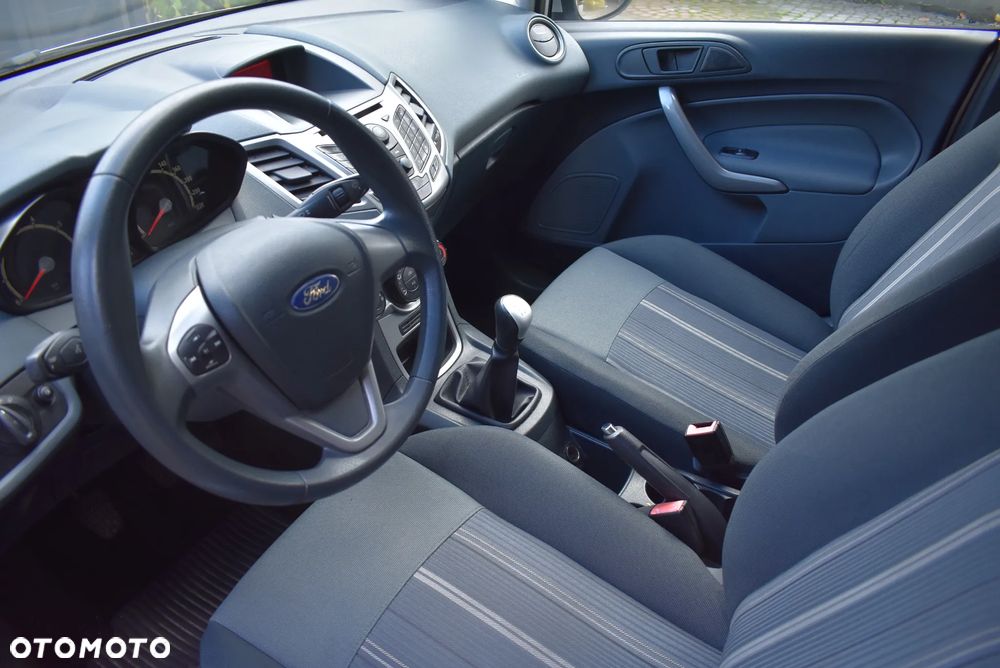 Ford Fiesta 1.25 Trend - 12