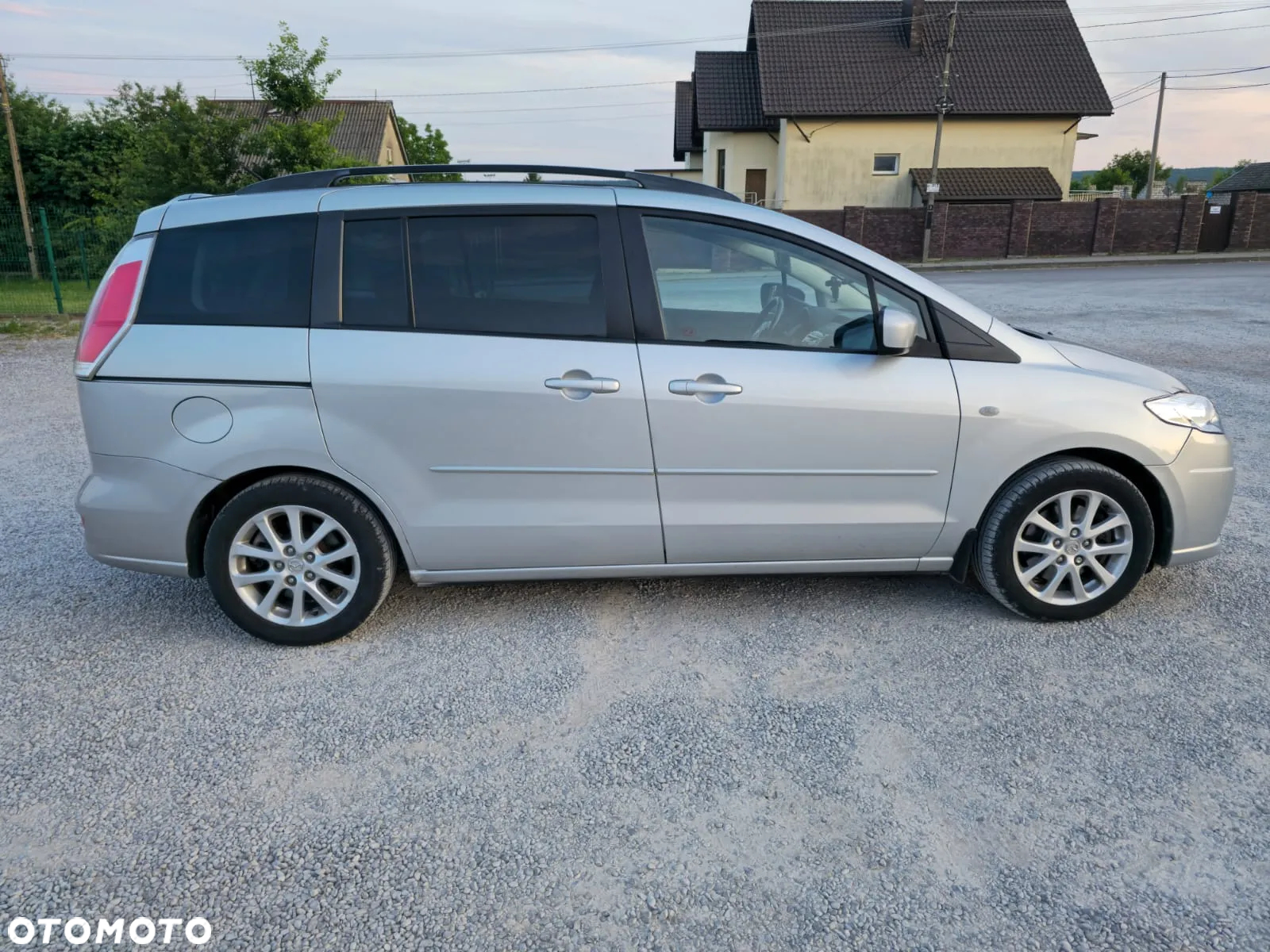Mazda 5 - 8