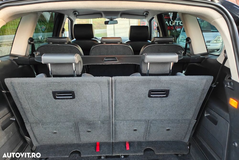 Ford S-Max 2.0 TDCi Titanium - 11