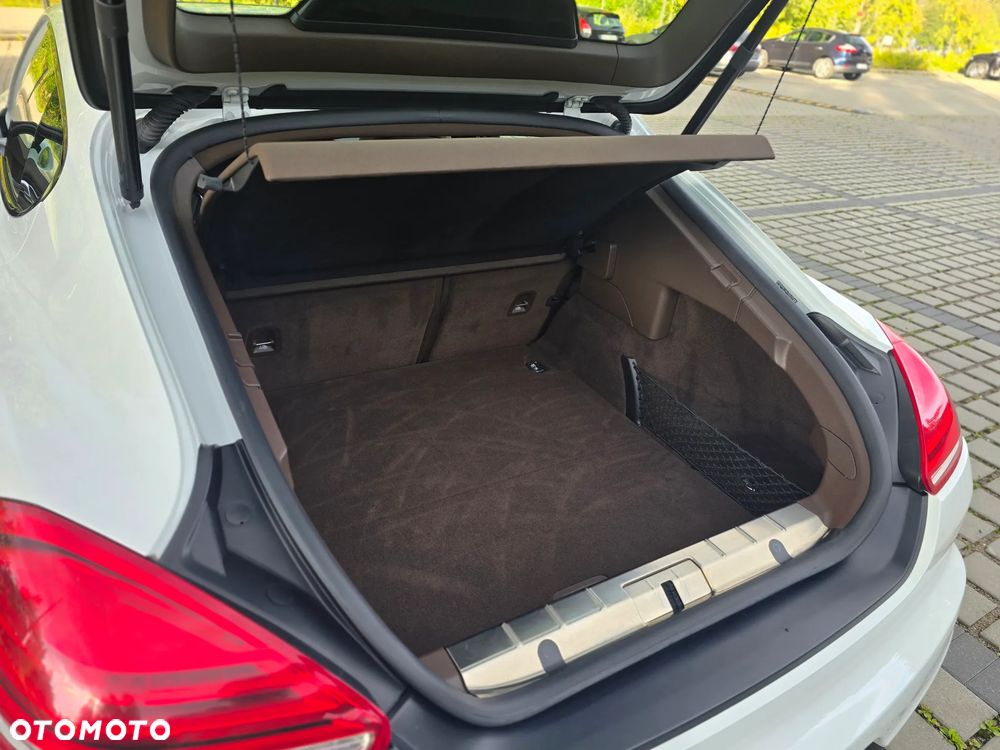 Porsche Panamera 4 Edition - 13