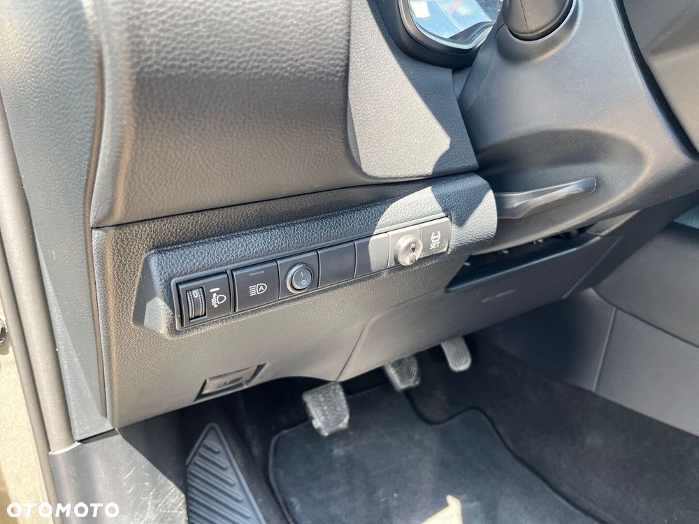 Toyota Corolla - 24