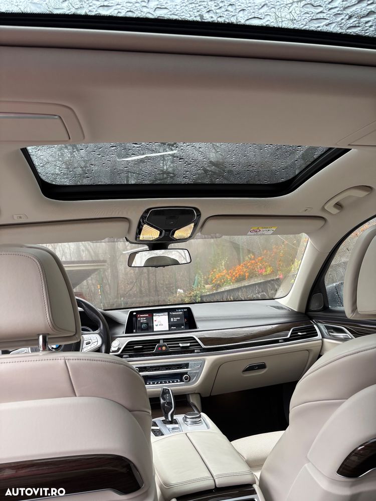 BMW Seria 7 740Le xDrive iPerformance - 12